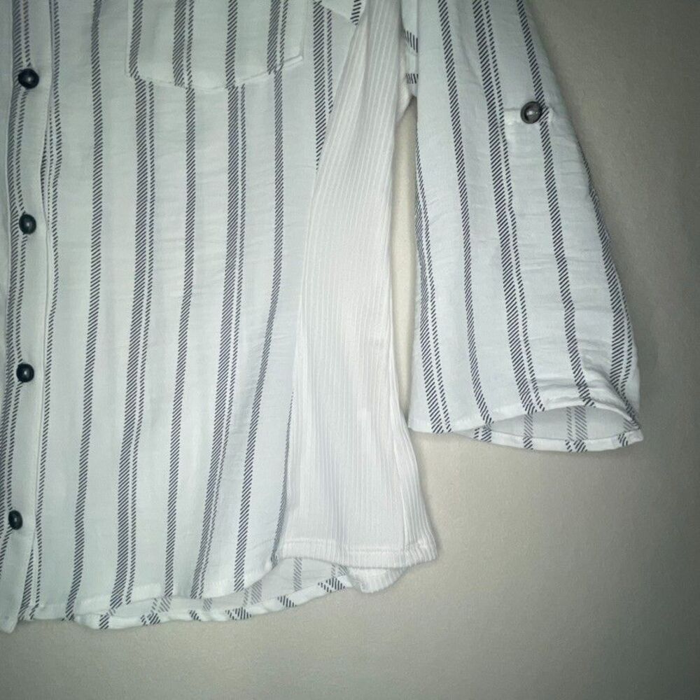 3rd + Malt Large White Soft Knit 3/4 Sleeve Top Buttonup V-Neck Casual Stretch - Picture 4 of 8